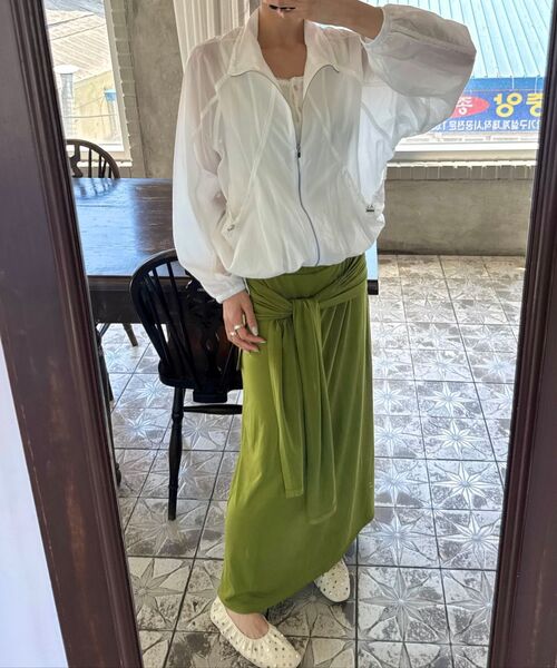 ETMON(エトモン)の「Volume Pocket Wind Jumper, White(ナイロンジャケット・レディース・その他・FREE)」の7枚目の写真