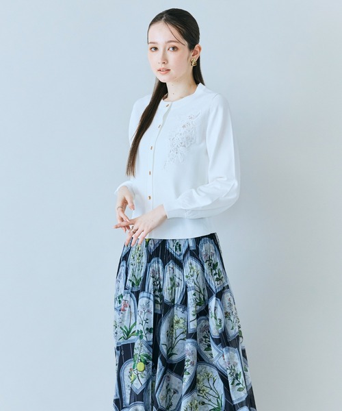 Audie a Muses(オーディアミューズ)の「フラワーレースはめ込みニットカーディガン(カーディガン/ボレロ・レディース・ブラック/ピンク/オフホワイト・38/42)」の21枚目の写真
