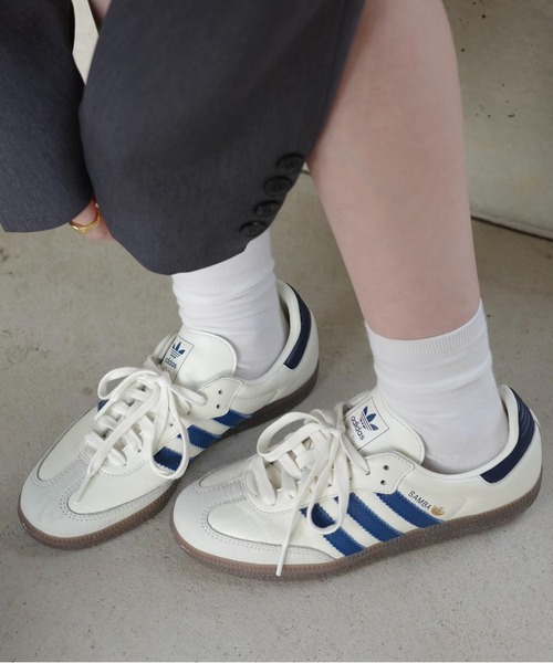 adidas（アディダス）の「【ZOZO限定】サンバ OG / Samba OG / アディダスオリジナルス adidas Originals スニーカー（スニーカー・レディース・ホワイト/ホワイト×ブルー・22.0cm/24.0cm/29.5cm/23.5cm/23.0cm/22.5cm/29.0cm/28.5cm/28.0cm/27.5cm/27.0cm/26.5cm/26.0cm/25.5cm/25.0cm/24.5cm）」の16枚目の写真