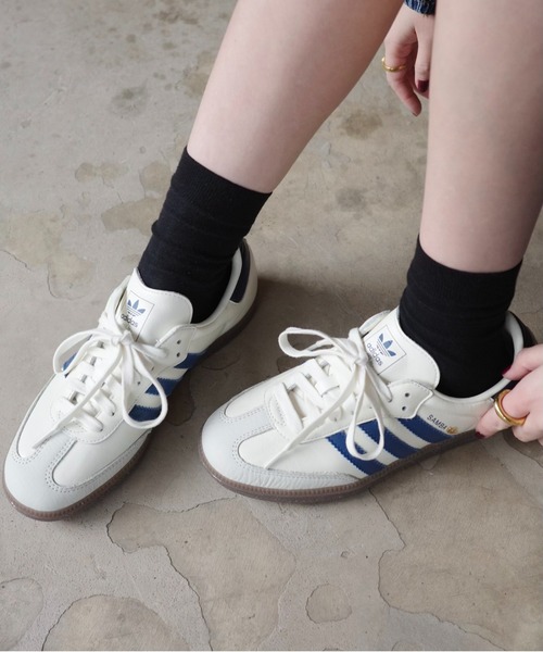 adidas（アディダス）の「【ZOZO限定】サンバ OG / Samba OG / アディダスオリジナルス adidas Originals スニーカー（スニーカー・レディース・ホワイト/ホワイト×ブルー・22.0cm/24.0cm/29.5cm/23.5cm/23.0cm/22.5cm/29.0cm/28.5cm/28.0cm/27.5cm/27.0cm/26.5cm/26.0cm/25.5cm/25.0cm/24.5cm）」の15枚目の写真