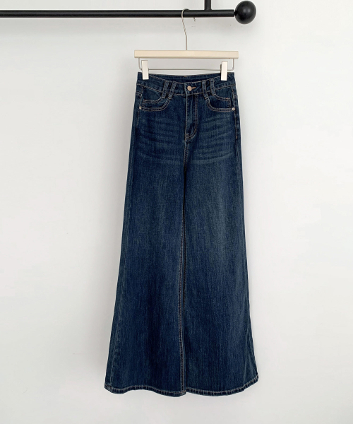 VASCARA(バスカラ)の「Regular Flare fit Denim Pants(デニムパンツ・レディース・ダークブルー・SMALL/LARGE/MEDIUM)」の4枚目の写真
