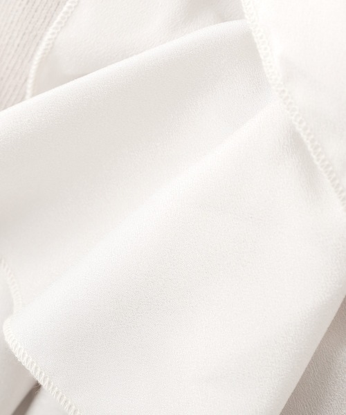 YECCA VECCA（イェッカヴェッカ）の「パール釦ラッフルカーディガン（カーディガン/ボレロ・レディース・オフホワイト/ブラック/グレイッシュベージュ・FREE）」の22枚目の写真