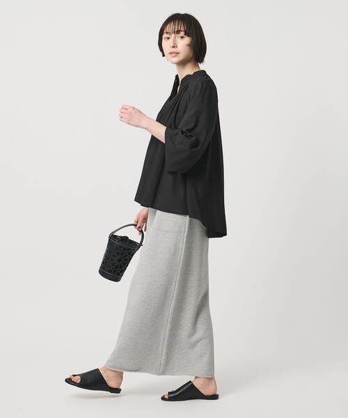 UNITED ARROWS(ユナイテッドアローズ)の「プリーツ ボリュームスリーブ ブラウス ‐ウォッシャブル‐(シャツ/ブラウス・レディース・ブラック/オフホワイト/ライトピンク・FREE)」の10枚目の写真