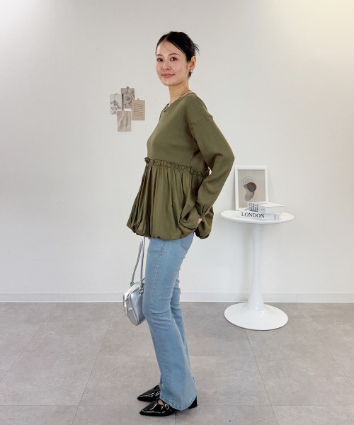 RCD(アールシーディー)の「ペプラム切替バルーントップス(Tシャツ/カットソー・レディース・カーキ/ブラック/オフホワイト・4L~5L/LL~3L/M-L)」の18枚目の写真