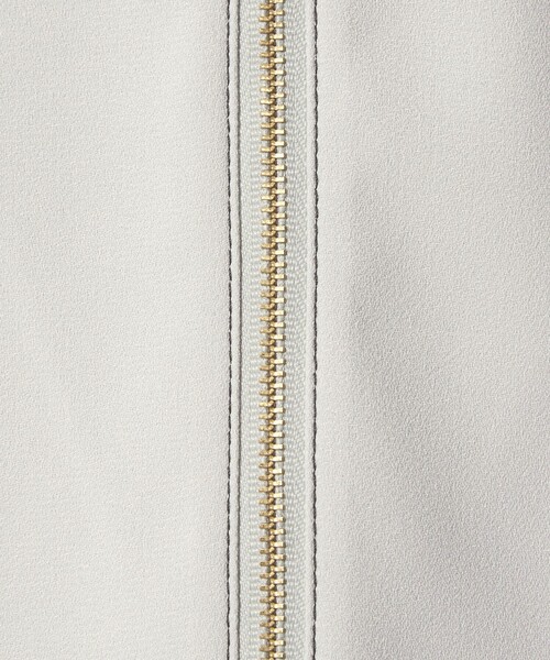 EMMEL REFINES（エメルリファインズ）の「＜EMMEL REFINES＞EM 2WAY ジップ ブラウス（シャツ/ブラウス・レディース・オフホワイト/ブラック/ライトグレー・FREE）」の6枚目の写真