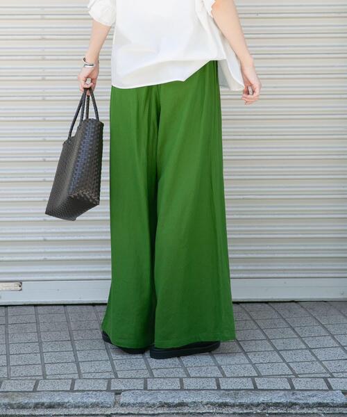 ITEMS URBANRESEARCH（アイテムズ アーバンリサーチ）の「『Sサイズあり/洗濯可』リネンレーヨンワイドパンツ（その他パンツ・レディース・ブラウン系その他/ライトベージュ/グリーン/ネイビー・MEDIUM/SMALL）」の17枚目の写真