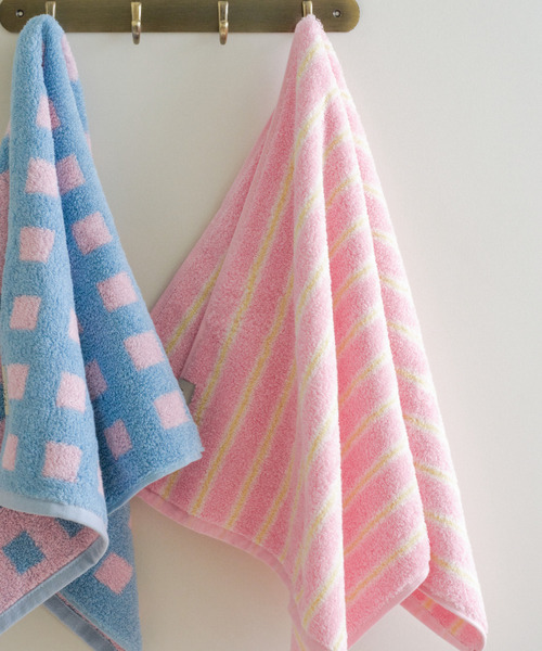 SiNCERE(シンシア)の「〈GRANN/グラン〉 FACE TOWEL /フェイスタオル(タオル・レディース・ブルー/ピンク・ONE SIZE)」の3枚目の写真