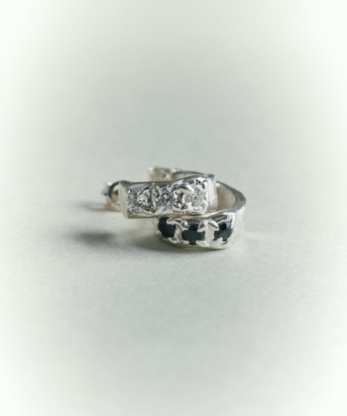 whoseA(フーシー)の「【silver925】Sway Hoop Pierce / スウェイジルコニアフープピアス(ピアス(両耳用)・レディース・クリア/ブラック・FREE)」の13枚目の写真