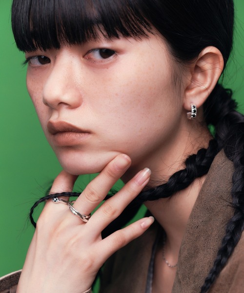 whoseA(フーシー)の「【silver925】Sway Hoop Pierce / スウェイジルコニアフープピアス(ピアス(両耳用)・レディース・クリア/ブラック・FREE)」の18枚目の写真