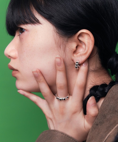 whoseA(フーシー)の「【silver925】Sway Hoop Pierce / スウェイジルコニアフープピアス(ピアス(両耳用)・レディース・クリア/ブラック・FREE)」の20枚目の写真