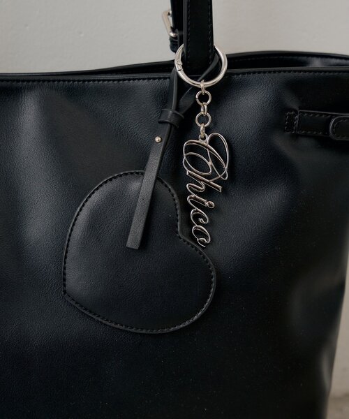 Chico(チコ)の「ポーチチャーム付きBIGトートバッグ(トートバッグ・レディース・ブラック/ベージュ系その他3/ピンク系その他3/アイボリー・FREE)」の9枚目の写真