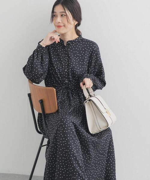 URBAN RESEARCH DOORS(アーバンリサーチドアーズ)の「ドットプリントワンピース(ワンピース・レディース・ブラック/ネイビー・FREE)」の1枚目の写真