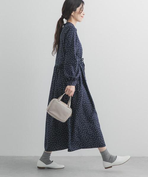 URBAN RESEARCH DOORS(アーバンリサーチドアーズ)の「ドットプリントワンピース(ワンピース・レディース・ブラック/ネイビー・FREE)」の4枚目の写真