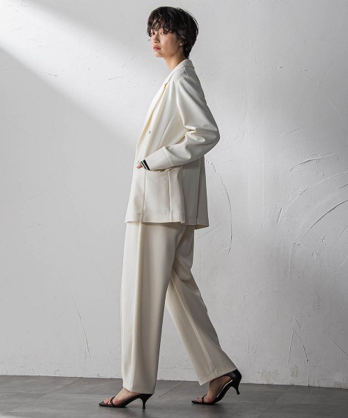 MAYSON GREY(メイソングレイ)の「【えらべるSET UP】叶えるダブルブレストジャケット≪手洗い可能≫(ダウンジャケット/コート・レディース・オフホワイト/ブラック・M)」の14枚目の写真