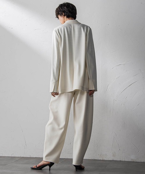 MAYSON GREY(メイソングレイ)の「【えらべるSET UP】叶えるダブルブレストジャケット≪手洗い可能≫(ダウンジャケット/コート・レディース・オフホワイト/ブラック・M)」の15枚目の写真