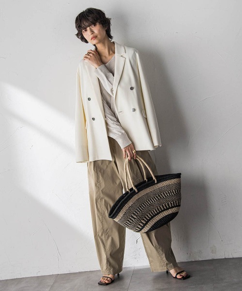 MAYSON GREY(メイソングレイ)の「【えらべるSET UP】叶えるダブルブレストジャケット≪手洗い可能≫(ダウンジャケット/コート・レディース・オフホワイト/ブラック・M)」の17枚目の写真