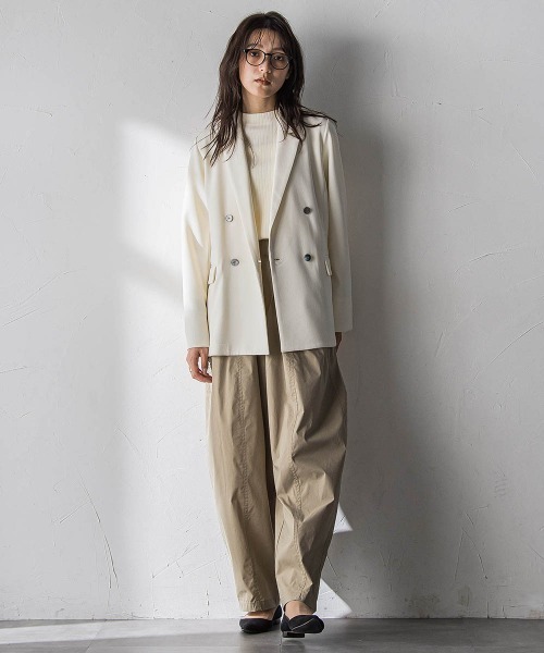MAYSON GREY(メイソングレイ)の「【えらべるSET UP】叶えるダブルブレストジャケット≪手洗い可能≫(ダウンジャケット/コート・レディース・オフホワイト/ブラック・M)」の18枚目の写真