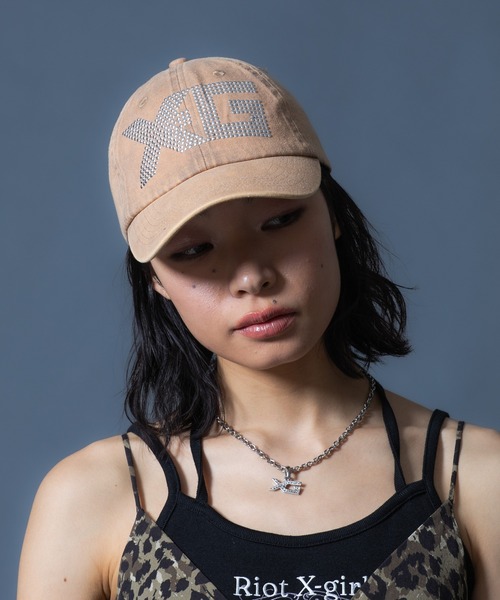 X-girl（エックスガール）の「LOGO MARK STUDDED 6PANEL CAP（キャップ・レディース・ブラック/ベージュ/カモフラージュ・ONE SIZE）」の11枚目の写真