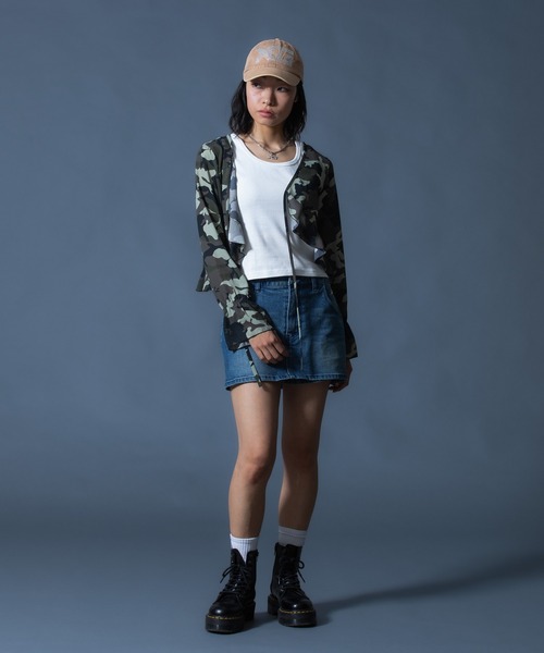 X-girl（エックスガール）の「LOGO MARK STUDDED 6PANEL CAP（キャップ・レディース・ブラック/ベージュ/カモフラージュ・ONE SIZE）」の17枚目の写真