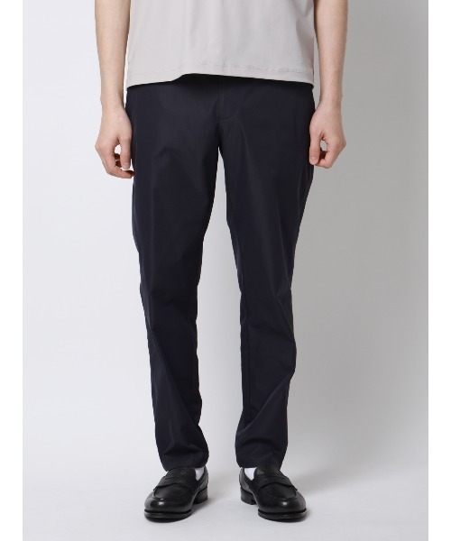 SUIT SQUARE（スーツスクエア）の「FLAT テーパードパンツ ウォッシャブル ストレッチ 速乾 シルキーツイル 無地 裾上げ済み（スラックス・メンズ・ホワイト/ネイビー・M/L/S）」の18枚目の写真