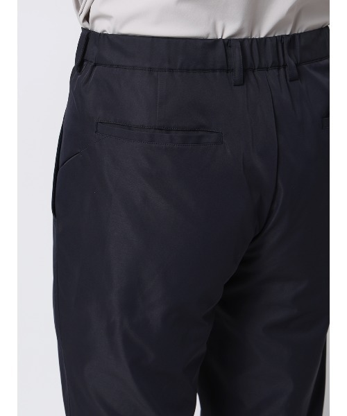 SUIT SQUARE（スーツスクエア）の「FLAT テーパードパンツ ウォッシャブル ストレッチ 速乾 シルキーツイル 無地 裾上げ済み（スラックス・メンズ・ホワイト/ネイビー・M/L/S）」の21枚目の写真