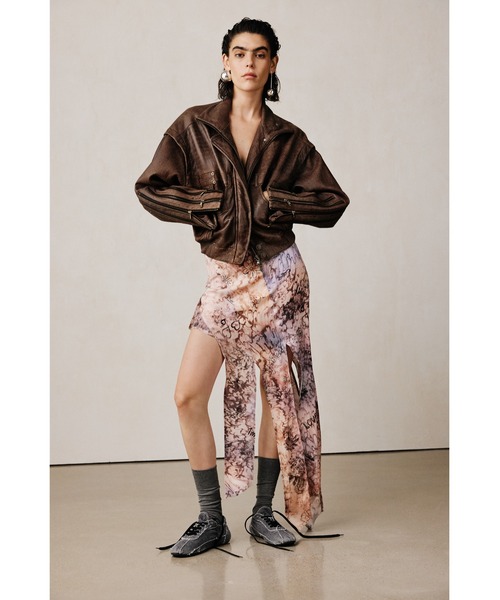 Desigual（デシグアル）の「【Desigual Studio】ジッパー付きファネルネック×ショルダーフラップ レザーブルゾンジャケッ（ミリタリージャケット・レディース・ブラウン・S/M/L）」の4枚目の写真