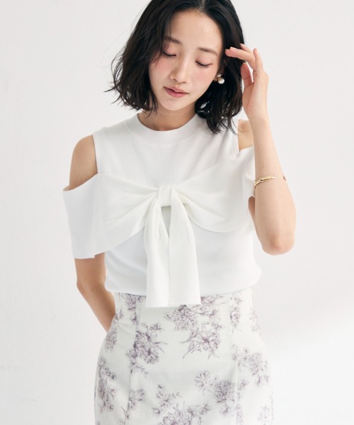MISCH MASCH(ミッシュマッシュ)の「2026春夏新作 肩開き総針リボンニット(ニット/セーター・レディース・ブラウン/ピンク/ホワイト/ブルー・フリ-)」の12枚目の写真