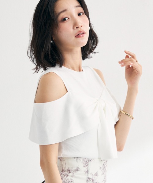 MISCH MASCH(ミッシュマッシュ)の「2026春夏新作 肩開き総針リボンニット(ニット/セーター・レディース・ブラウン/ピンク/ホワイト/ブルー・フリ-)」の8枚目の写真