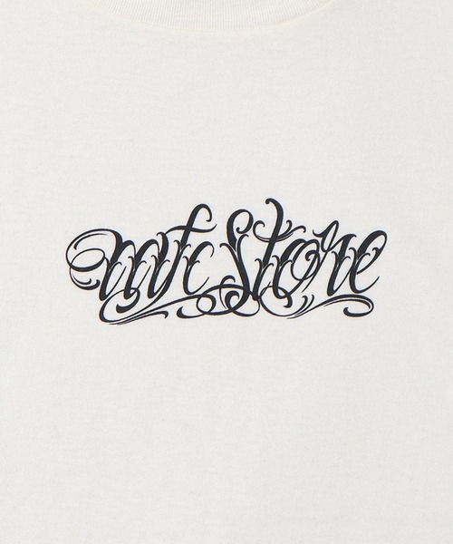 MFC STORE（エムエフシーストア）の「MFC STORE TATTOO SCRIPT AGED S/S TEE（Tシャツ/カットソー・メンズ・ホワイト系/レッド系/グレー系/ネイビー系/ブラック系・S/M/L/XL）」の9枚目の写真