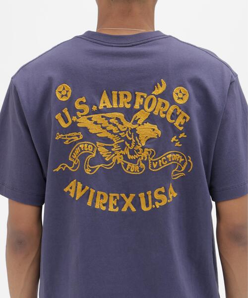 AVIREX(アヴィレックス)の「CHAIN STITCH EMBROIDERY T-SHIRT / チェーンステッチ エンブロイダリー Tシャツ / AVIREX / アヴィレックス(Tシャツ/カットソー・メンズ・ネイビー/チャコールグレー/キナリ・L/2XL/XL/M)」の9枚目の写真