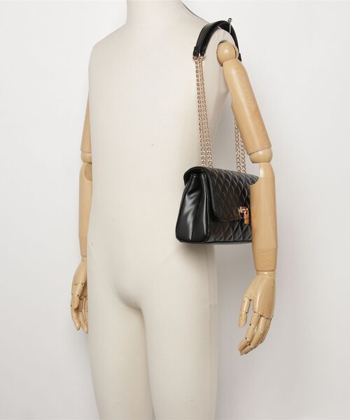 Guess(ゲス)の「RAMONA CONVERTBLE CROSBDY FLAP バッグ ショルダーバッグ(ショルダーバッグ・レディース・ライトベージュ/ホワイト/ブラック/ライトイエロー・ONE SIZE)」の18枚目の写真
