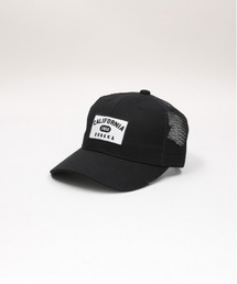 Right-on（ライトオン）の「【Refurbish】ワッペンメッシュキャップ (ユニセックス / クールロゴ / 通気性抜群)（キャップ）」