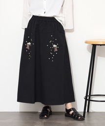 EMAGO ﾌﾙｰﾂ摘み刺繍ｽｶｰﾄ
