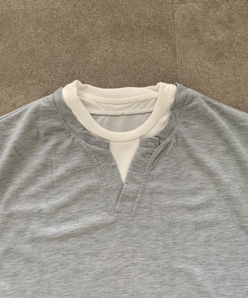 link lot(リンクロット)の「フェイクレイヤードキーネックプルオーバートップス(Tシャツ/カットソー・メンズ・グレー/ブラック・L/M)」の4枚目の写真