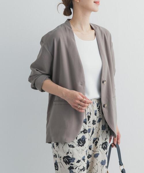 URBAN RESEARCH DOORS（アーバンリサーチドアーズ）の「ノーカラージャケット（その他アウター・レディース・チャコールグレー/ベージュ系その他・FREE）」の2枚目の写真