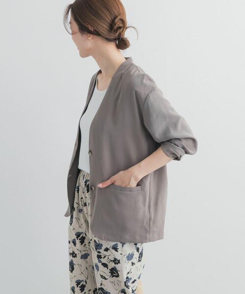 URBAN RESEARCH DOORS（アーバンリサーチドアーズ）の「ノーカラージャケット（その他アウター・レディース・チャコールグレー/ベージュ系その他・FREE）」の6枚目の写真