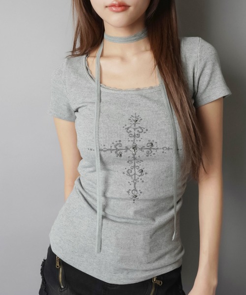 SPINNS(スピンズ)の「【セットアイテム】タイ付きピタカットソー/クロス/ストール付き/平成ギャル(Tシャツ/カットソー・レディース・アイボリー/チャコール/グレー・ONESIZE)」の20枚目の写真
