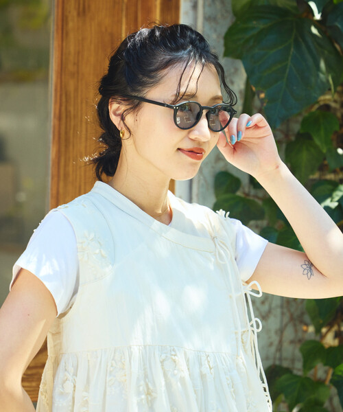 IZIPIZI(イジピジ)の「IZIPIZI/イジピジ SUN LIGHT COLOR #D ファッション用グラス(サングラス・メンズ・ブラック/ブラウン/チャコールグレー/ブラウン系その他/ベージュ・ONE SIZE)」の20枚目の写真