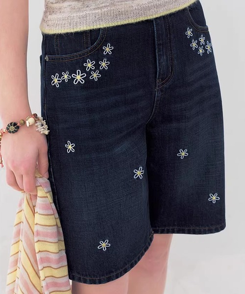 Fano Studios(ファノ ストゥディオズ)の「デイジー刺繍 ストレート デニムハーフパンツ FX26K047【Fano Studios】【2026SS】(デニムパンツ・レディース・ダークブルー・L/M/S)」の13枚目の写真