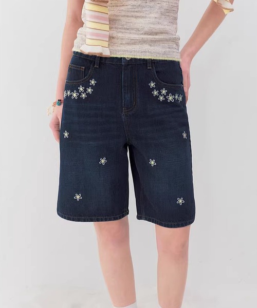 Fano Studios(ファノ ストゥディオズ)の「デイジー刺繍 ストレート デニムハーフパンツ FX26K047【Fano Studios】【2026SS】(デニムパンツ・レディース・ダークブルー・L/M/S)」の8枚目の写真