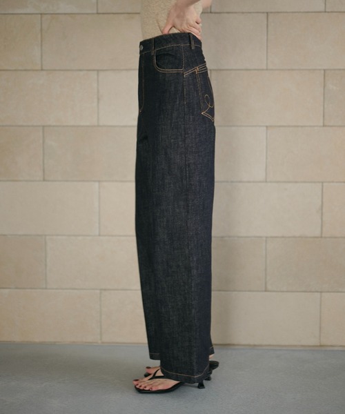 LAULEN(ローレン)の「cross loop high waist indigo denim/クロスループハイウエストインディゴデニム(デニムパンツ・レディース・ネイビー・M/S)」の4枚目の写真