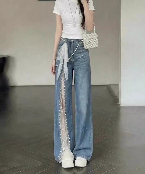 LUCPY(ラクピー)の「ハイウエストパールリボンワイドデニムパンツ(デニムパンツ・レディース・ブルー・MEDIUM/LARGE/X-LARGE/SMALL)」の2枚目の写真