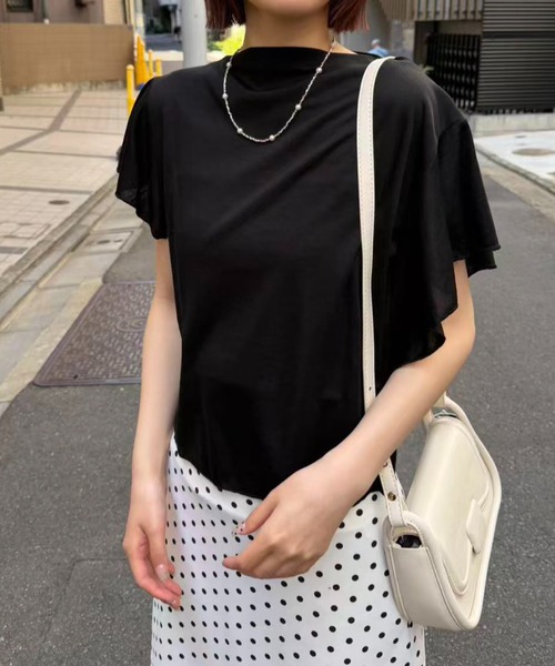 mebole(メボレ)の「フレアフラッタースリーブトップス(Tシャツ/カットソー・レディース・ブラック/ホワイト/ブルー・FREE)」の2枚目の写真