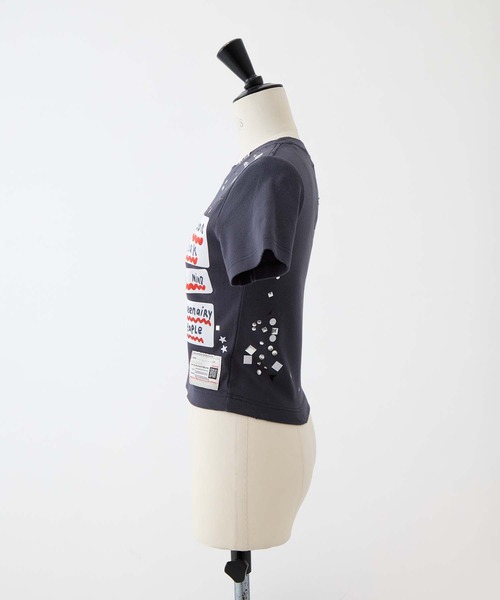 MIHARAYASUHIRO(ミハラヤスヒロ)の「【MIHARA YASUHIRO/ミハラヤスヒロ】EMBELLISHED STICKER TEE/エンベリッシュドステッカーT(Tシャツ/カットソー・レディース・ホワイト/ブラック・38)」の7枚目の写真