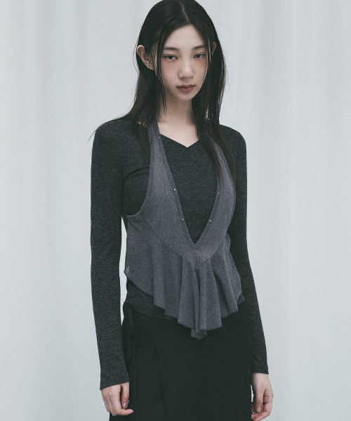 NICK&NICOLE（ニックアンドニコール）の「HALTER LAYERED TOP_CHARCOAL（Tシャツ/カットソー・レディース・その他・FREE）」の2枚目の写真