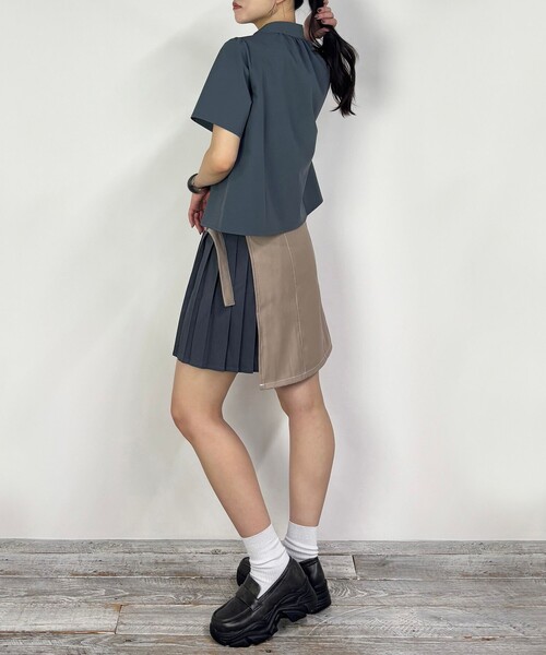 NICOLE CLUB（ニコル　クラブ）の「オリエンタル刺繍ブラウス（シャツ/ブラウス・レディース・オフホワイト/チャコールグレー/ネイビー・M）」の8枚目の写真