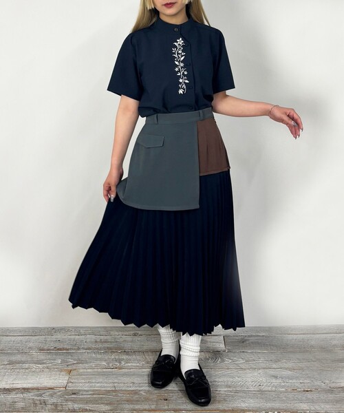 NICOLE CLUB（ニコル　クラブ）の「オリエンタル刺繍ブラウス（シャツ/ブラウス・レディース・オフホワイト/チャコールグレー/ネイビー・M）」の10枚目の写真