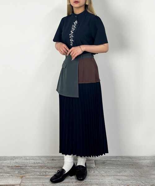 NICOLE CLUB（ニコル　クラブ）の「オリエンタル刺繍ブラウス（シャツ/ブラウス・レディース・オフホワイト/チャコールグレー/ネイビー・M）」の11枚目の写真