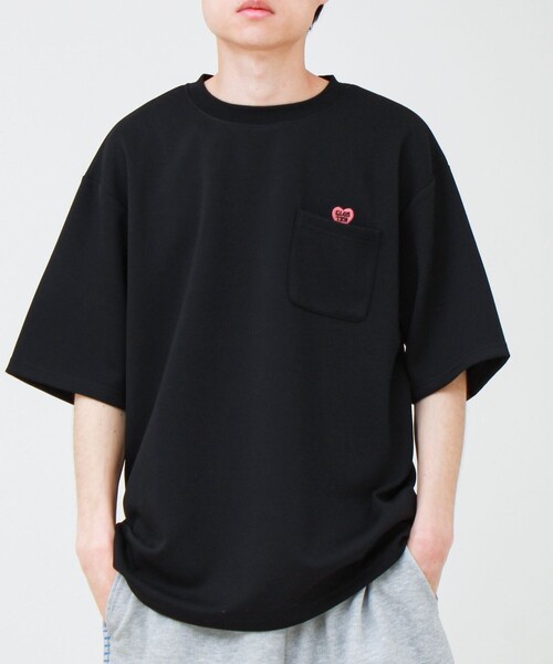 GLOSTER(グロスター)の「【ユニセックスで着たい】接触冷感ハート刺繍ポケTEE(Tシャツ/カットソー・メンズ・ブラック/ホワイト/ネイビー・S/L/M)」の5枚目の写真