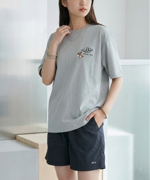 Tom&Jerry(トムアンドジェリー)の「【TOM & JERRY/トムとジェリー】キャラクターワンポイント刺繍半袖Tシャツ(DRY) ユニセックス(Tシャツ/カットソー・メンズ・ネイビー/ライトグリーン/サーモンピンク/グレイッシュベージュ・MEDIUM/LARGE)」の13枚目の写真